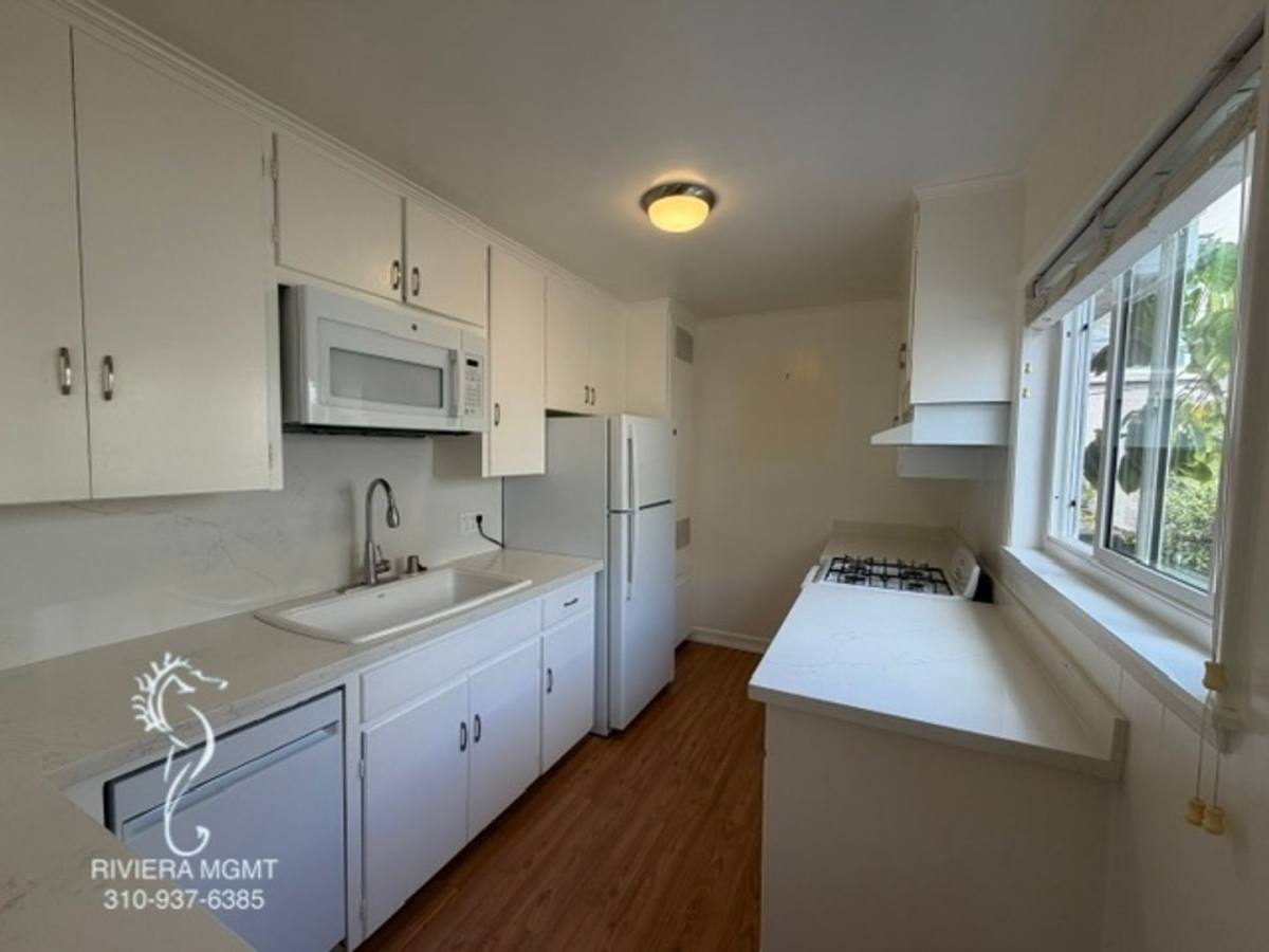 Apartment for rent at 1216 Manhattan Ave, Manhattan Beach, CA 90266