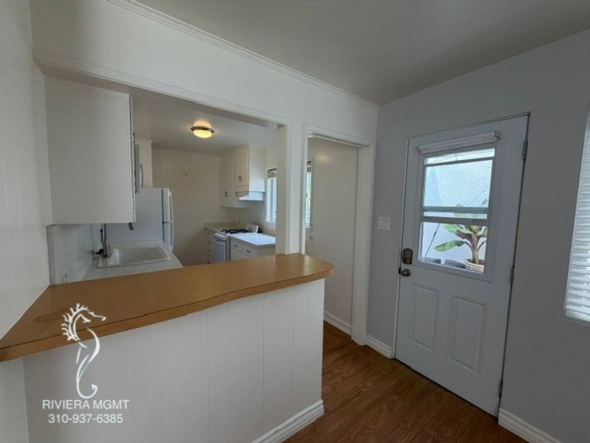 Apartment for rent at 1216 Manhattan Ave, Manhattan Beach, CA 90266