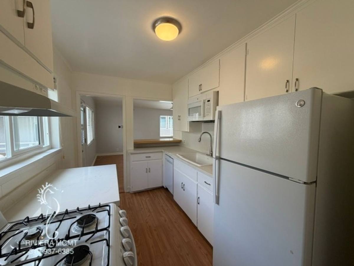 Apartment for rent at 1216 Manhattan Ave, Manhattan Beach, CA 90266