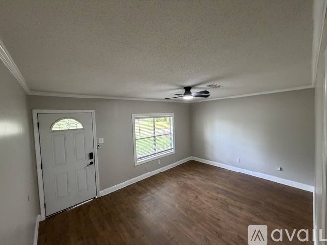 House for rent at 1403 Commanche St, Pascagoula, MS 39581