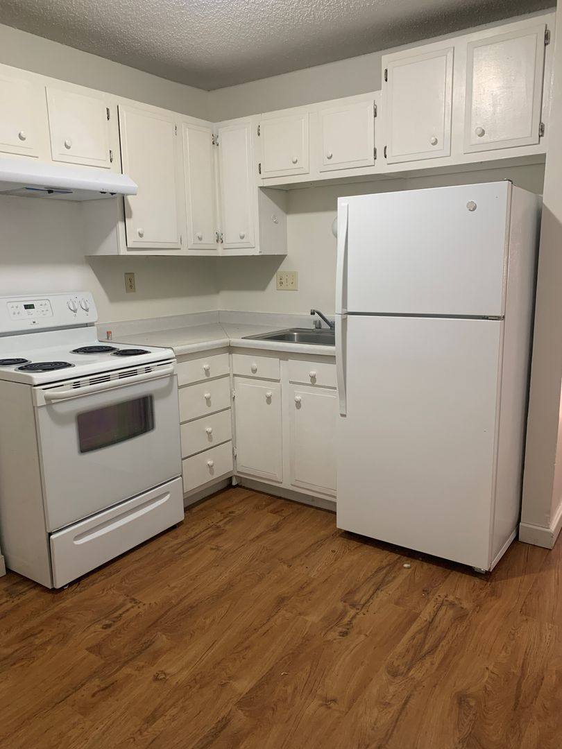 Apartment for rent at 812 N 10th St #13, Norfolk, NE 68701