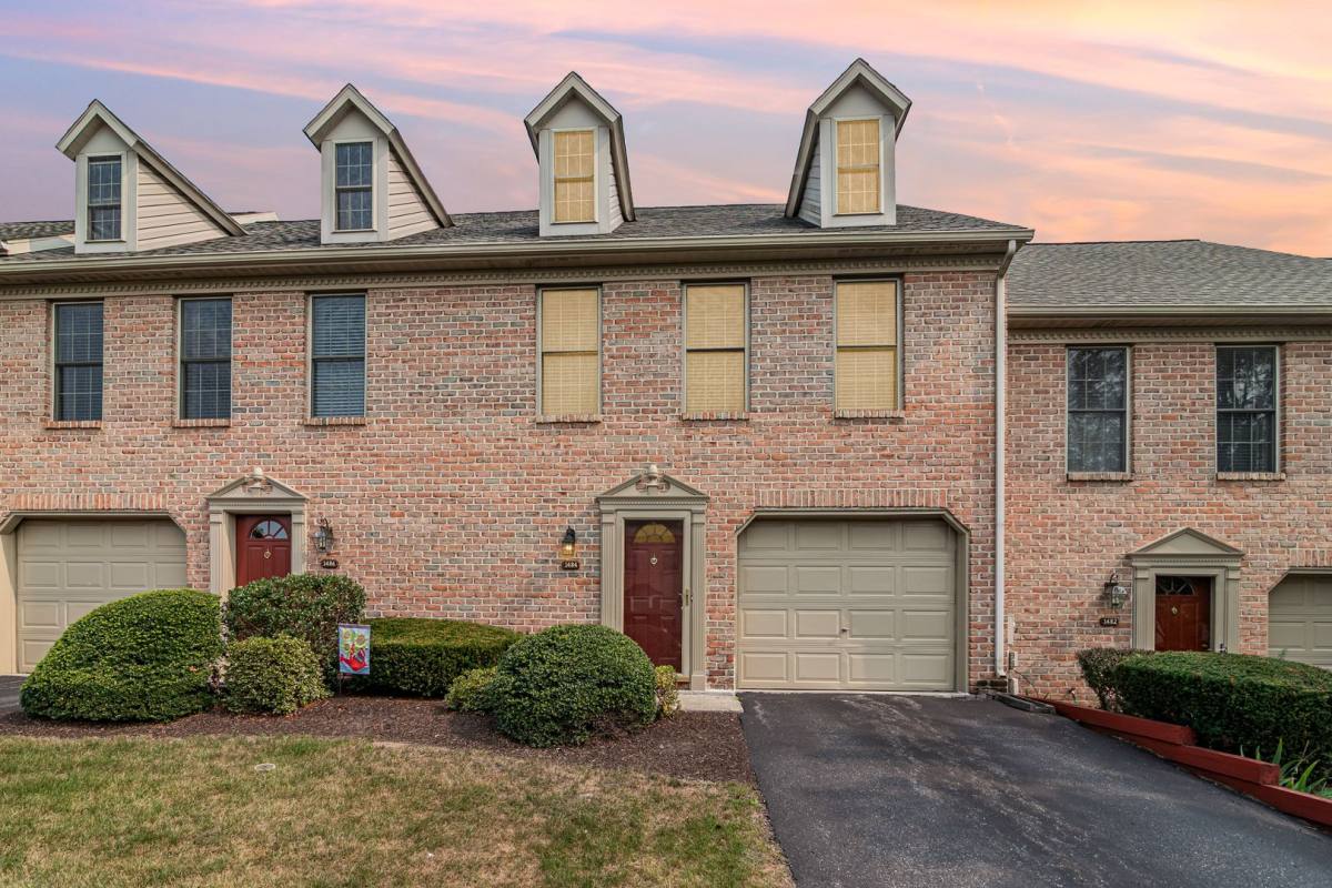 House for rent at 1484 Timber Brook Dr, Mechanicsburg, PA 17050