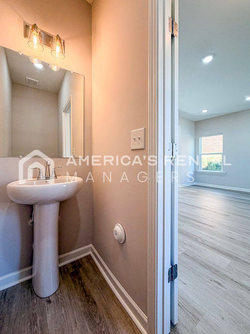 Townhouse for rent at 84 Park Dr S, Clanton, AL 35045
