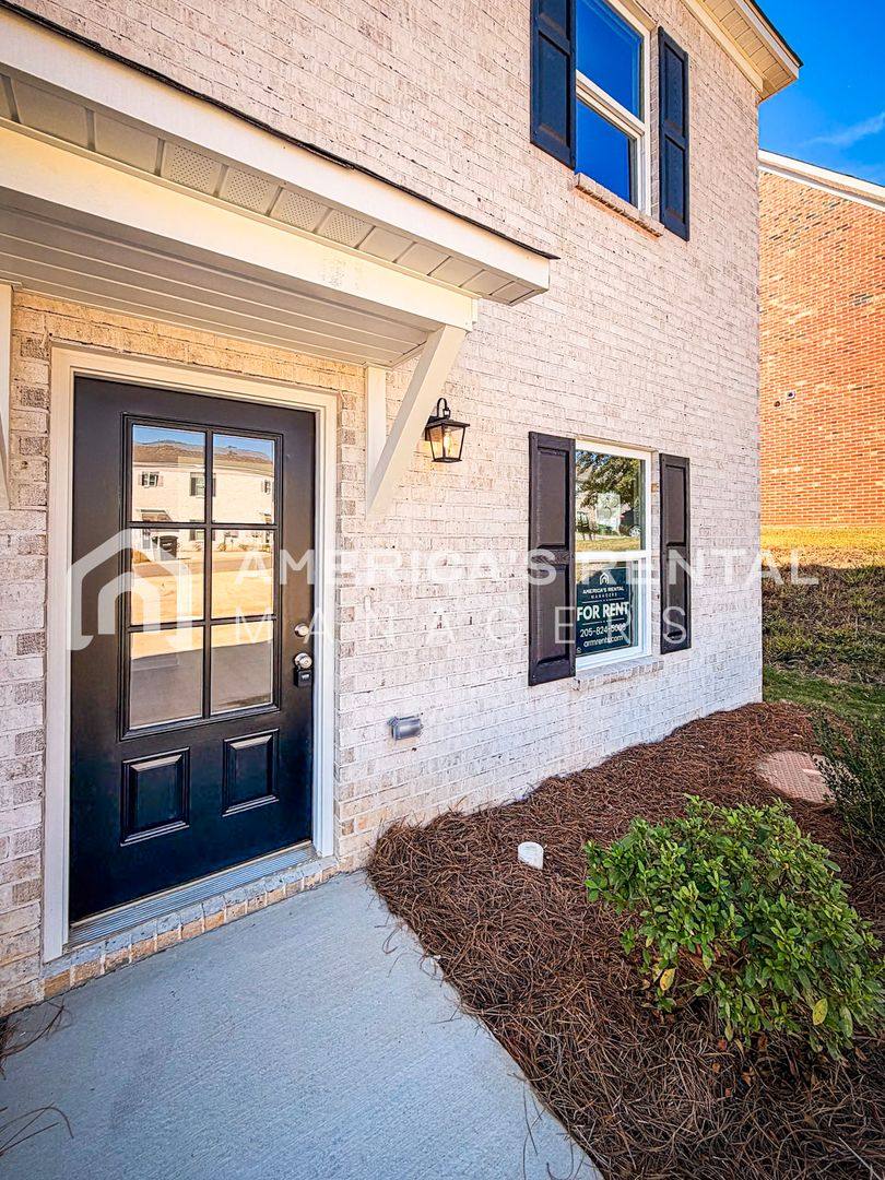 Townhouse for rent at 84 Park Dr S, Clanton, AL 35045