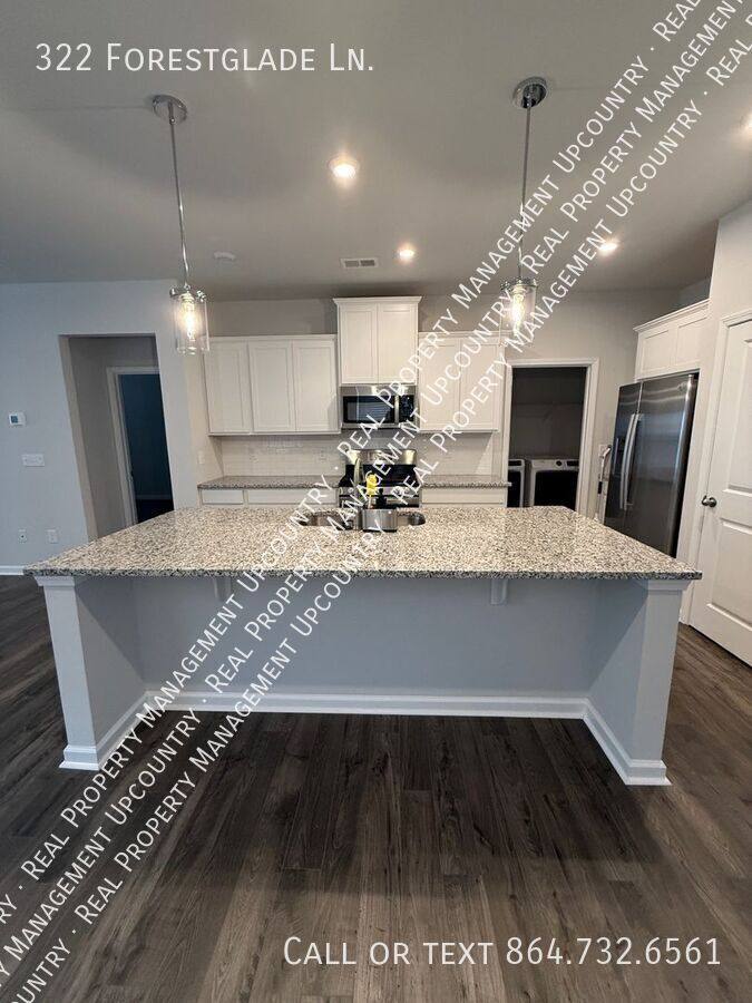 House for rent at 322 Forestglade Lane, Simpsonville, SC 29680