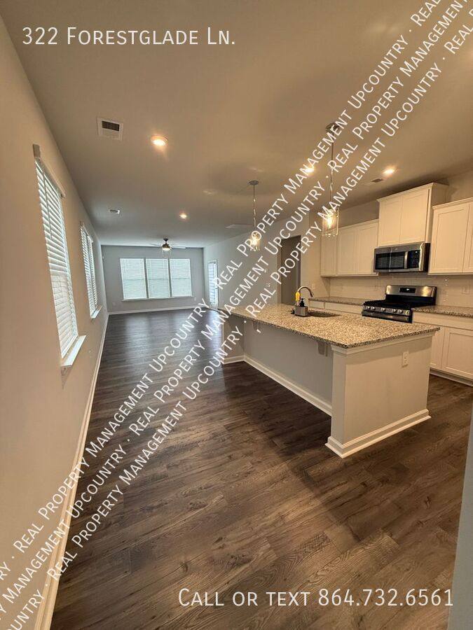 House for rent at 322 Forestglade Lane, Simpsonville, SC 29680