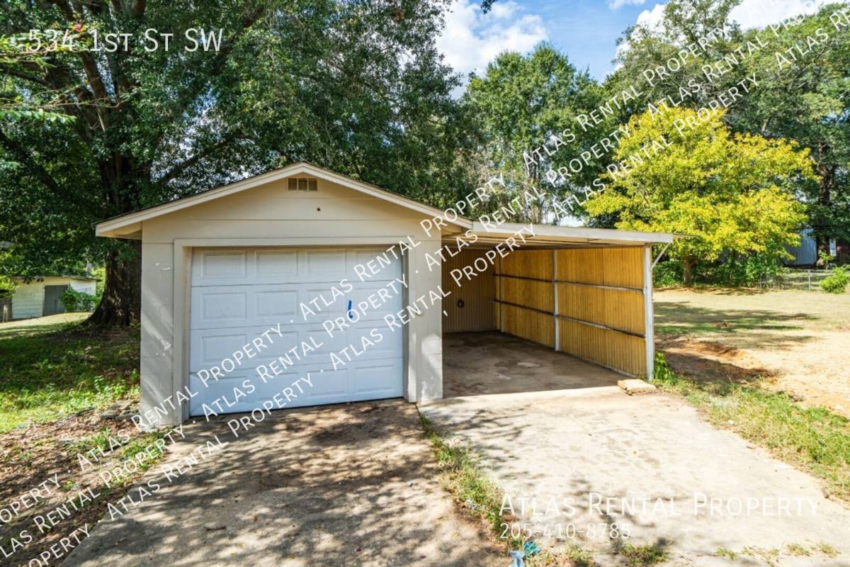 House for rent at 534 1st St SW, Graysville, AL 35073