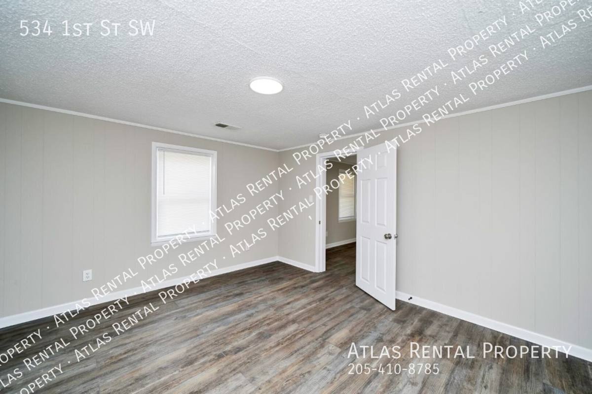 House for rent at 534 1st St SW, Graysville, AL 35073