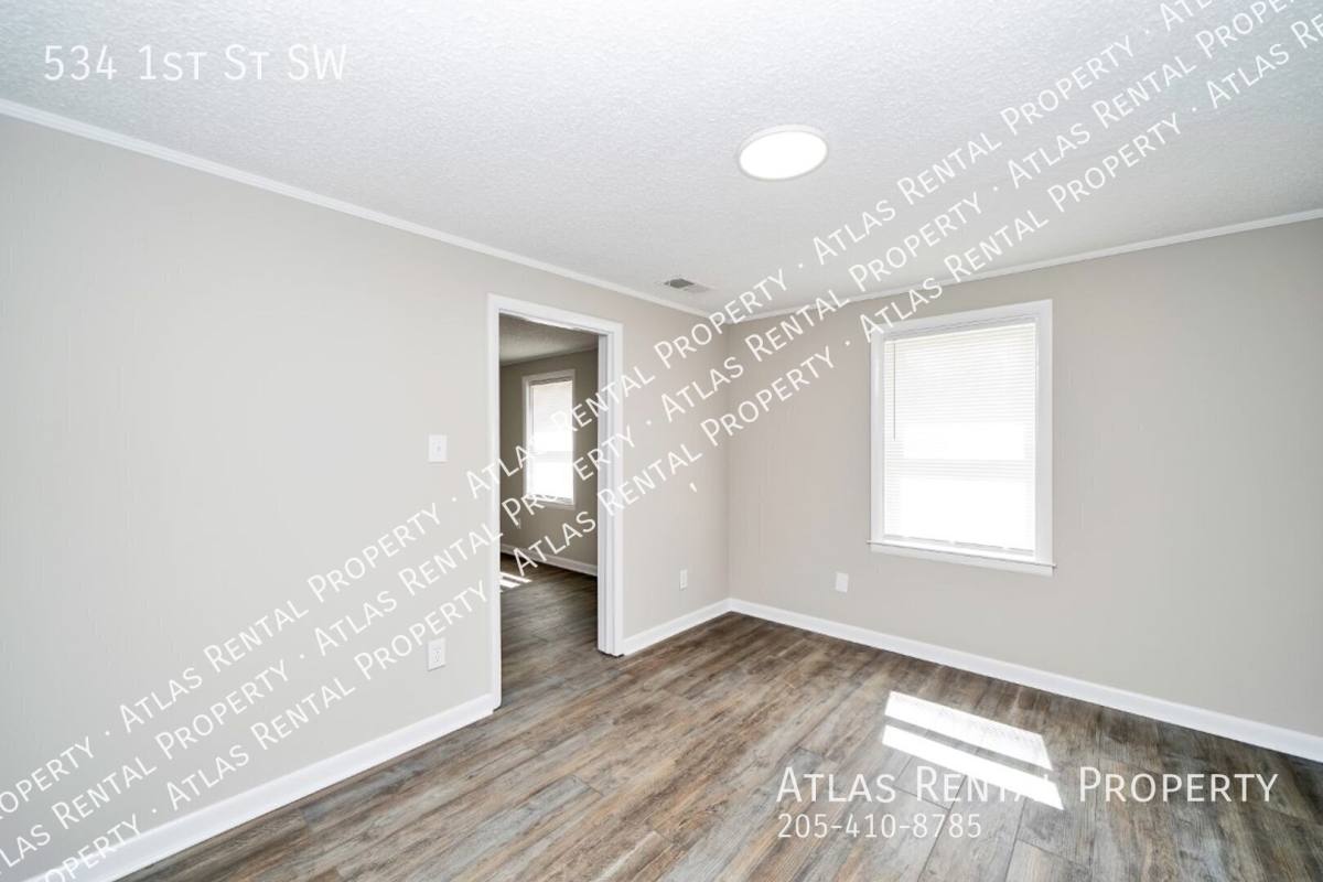 House for rent at 534 1st St SW, Graysville, AL 35073
