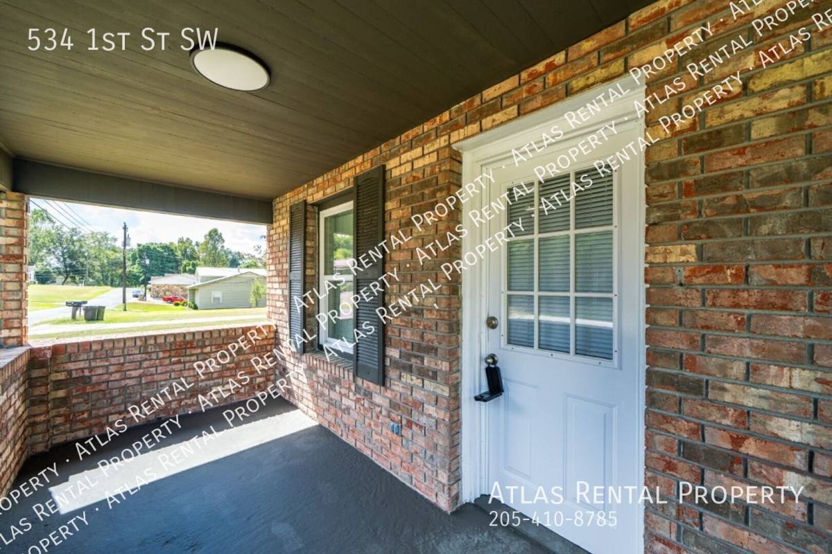 House for rent at 534 1st St SW, Graysville, AL 35073