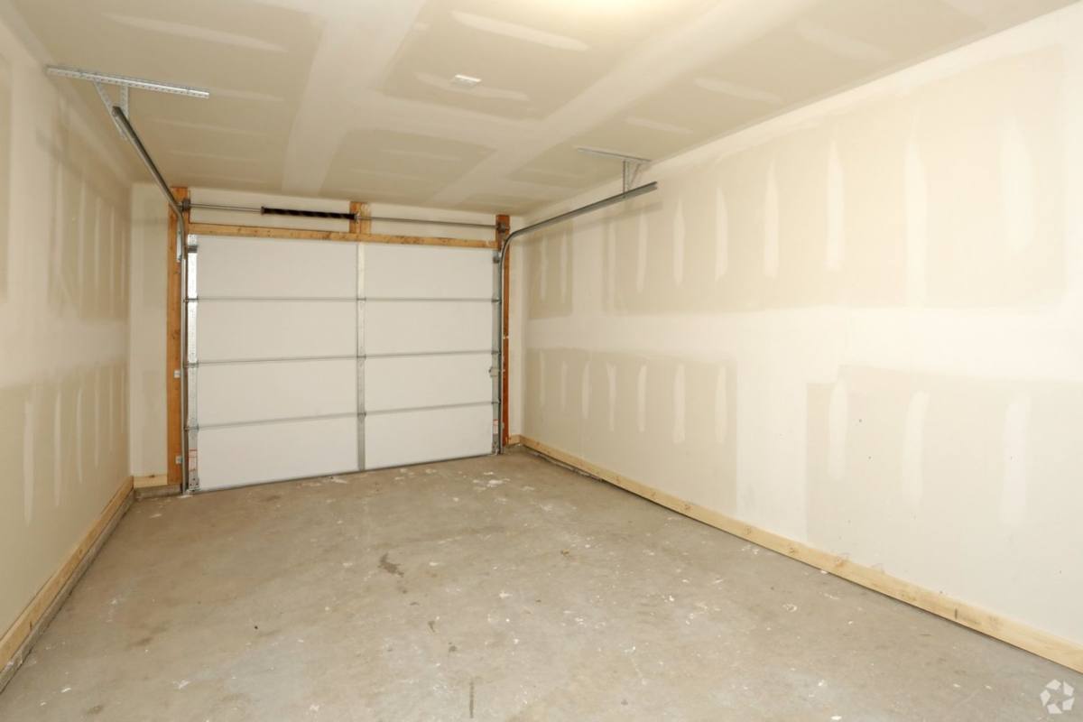 Apartment for rent at 1523 Bailie Lane SW, Altoona, IA 50009