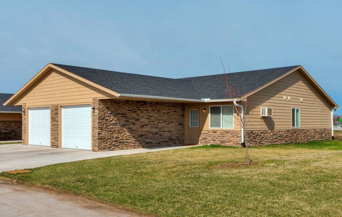 Apartment for rent at 1523 Bailie Lane SW, Altoona, IA 50009