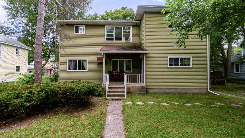 Apartment for rent at 607 S University, Mount Pleasant, MI 48858