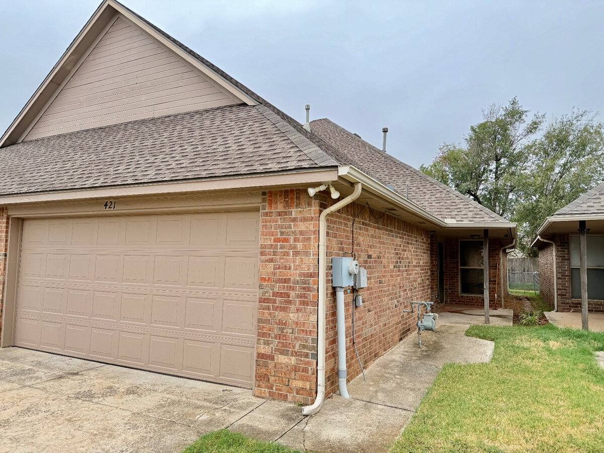 House for rent at 421 Sterling Pointe Way, Edmond, OK 73003