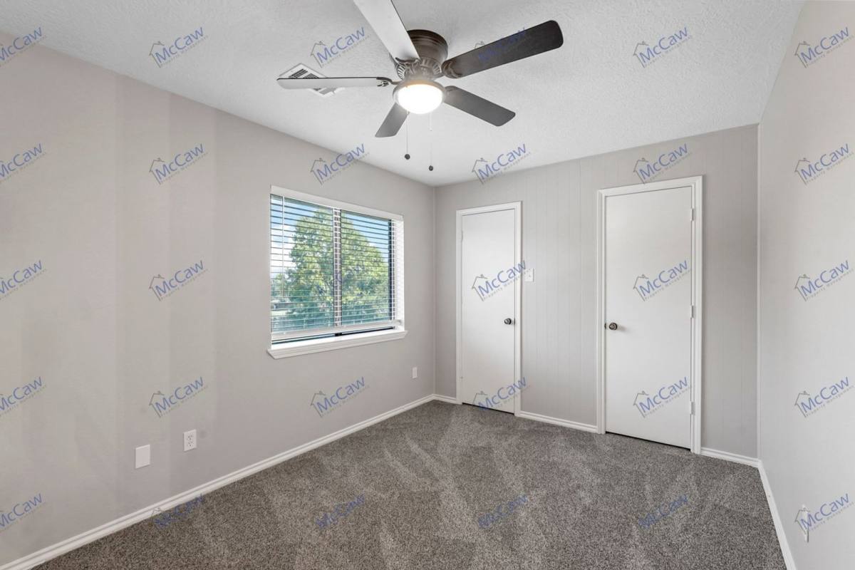 House for rent at 606 Oak Ridge Dr, Red Oak, TX 75154