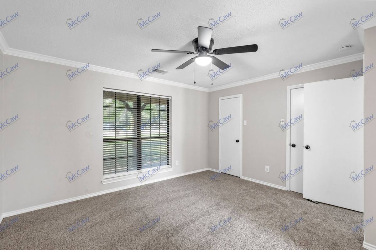 House for rent at 606 Oak Ridge Dr, Red Oak, TX 75154