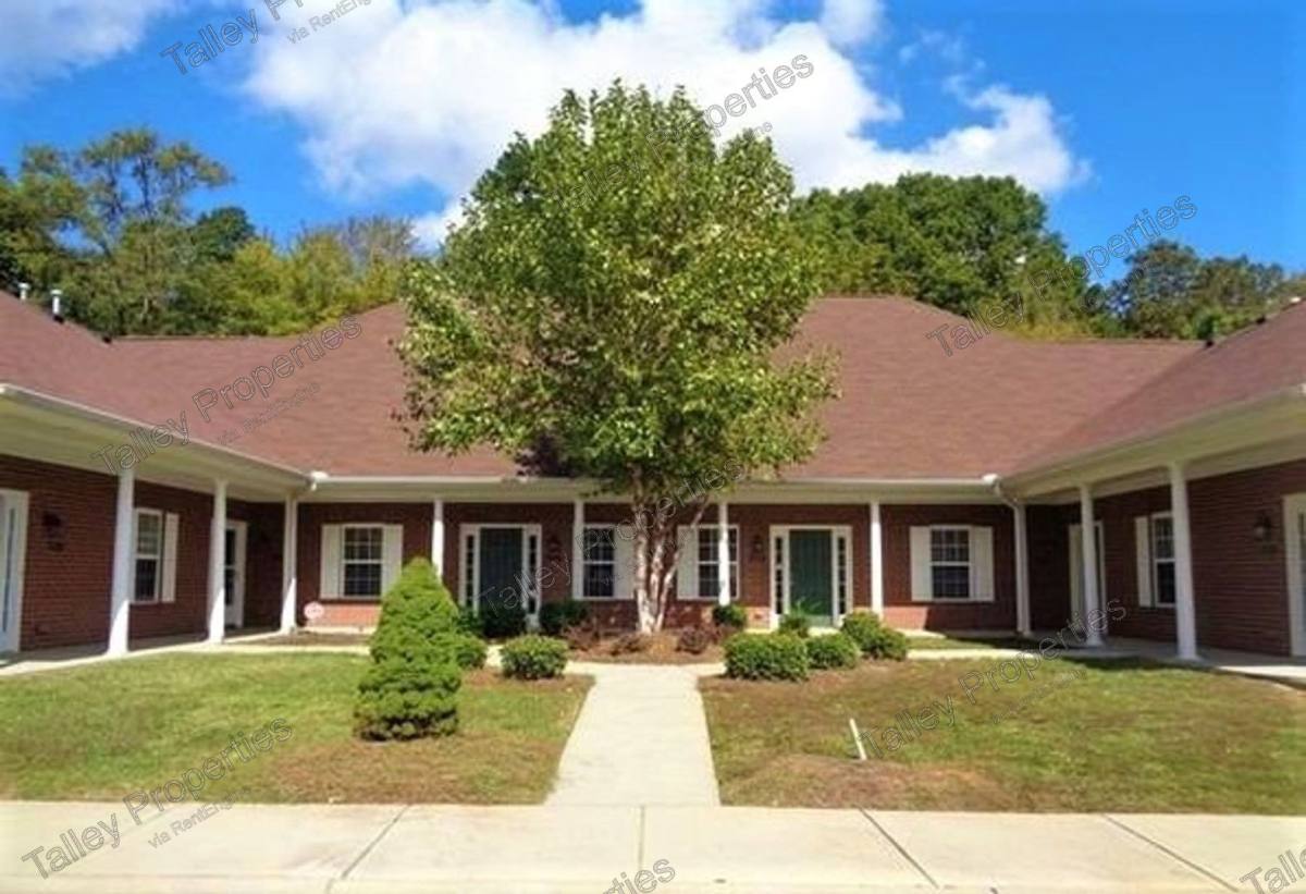 Condo for rent at 7033 Somerset Springs Dr, Charlotte, NC 28262