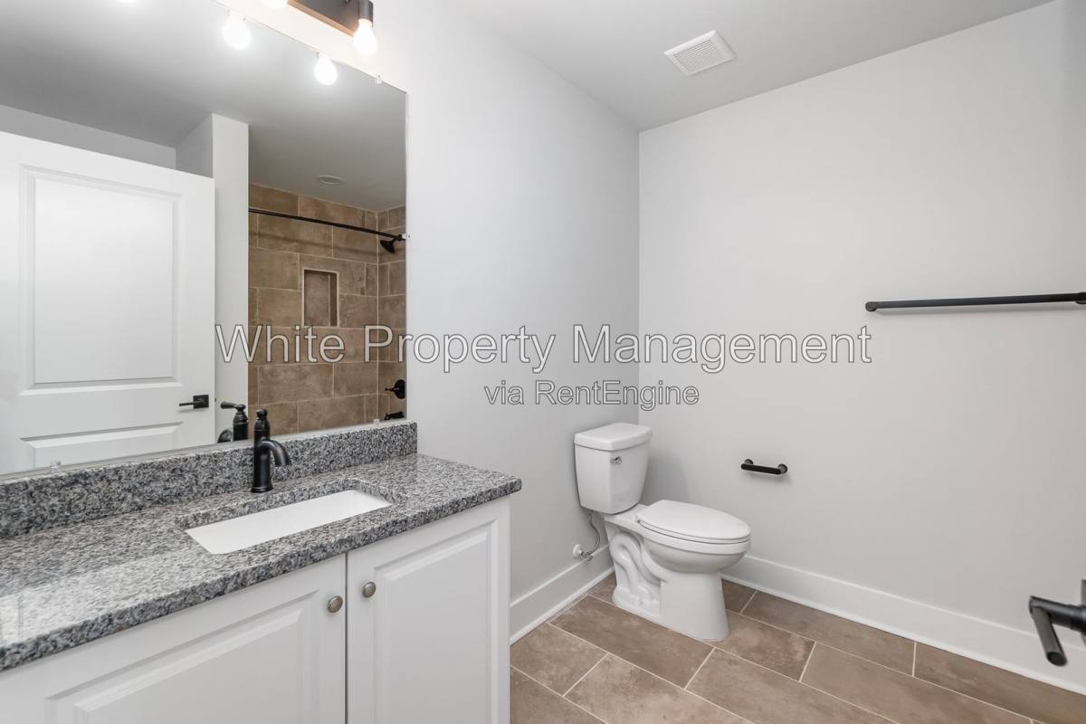 House for rent at 400 W 9th St, Kannapolis, NC 28081