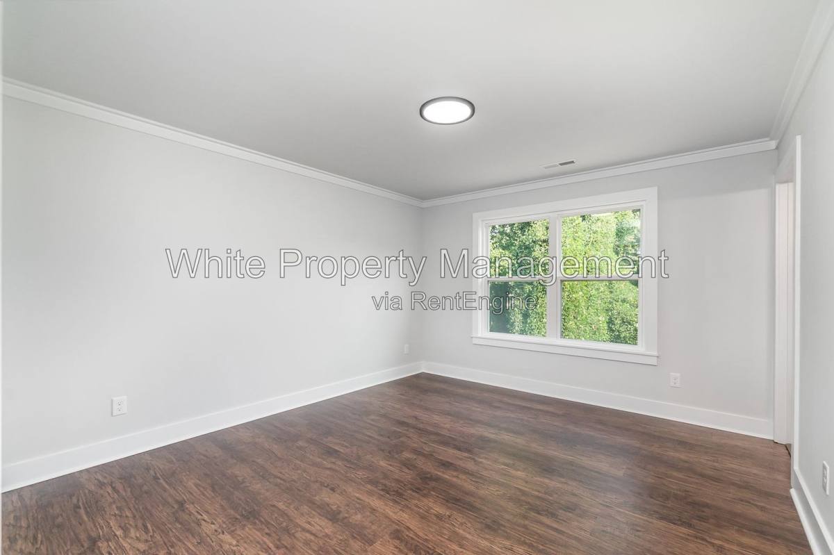 House for rent at 400 W 9th St, Kannapolis, NC 28081