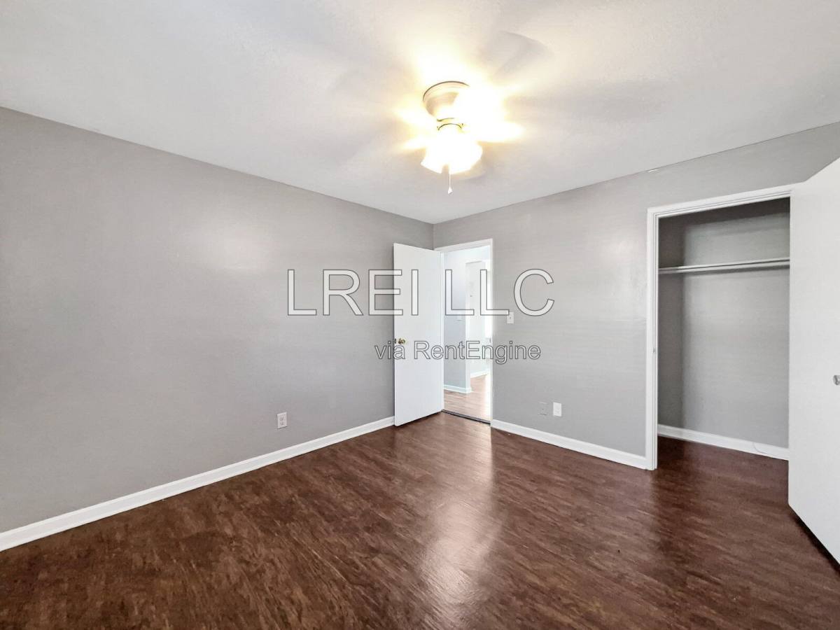 Apartment for rent at 4313 Norbrook Dr #7, Louisville, KY 40218