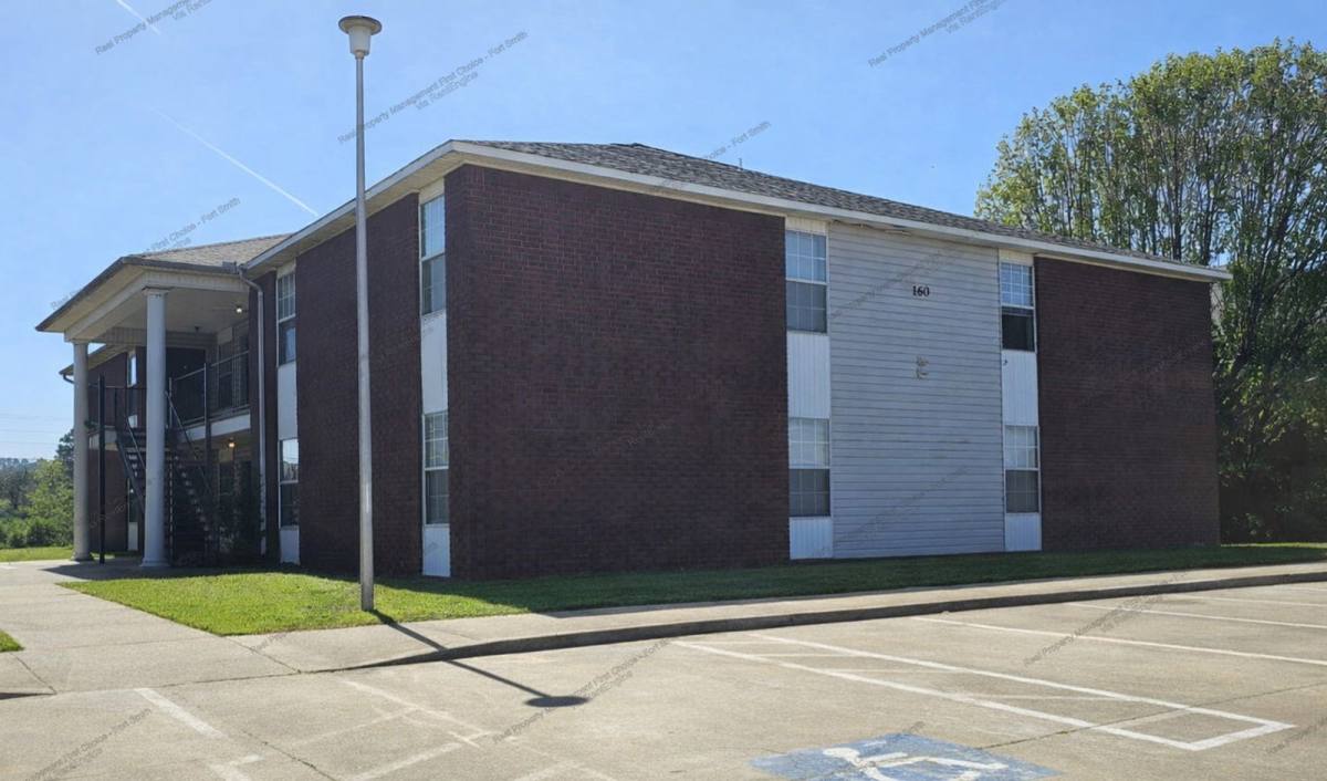 Apartment for rent at 160 Cedar Creek Court #8, Van Buren, AR 72956