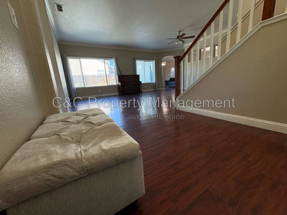 House for rent at 9185 Brown Rd, Elk Grove, CA 95624