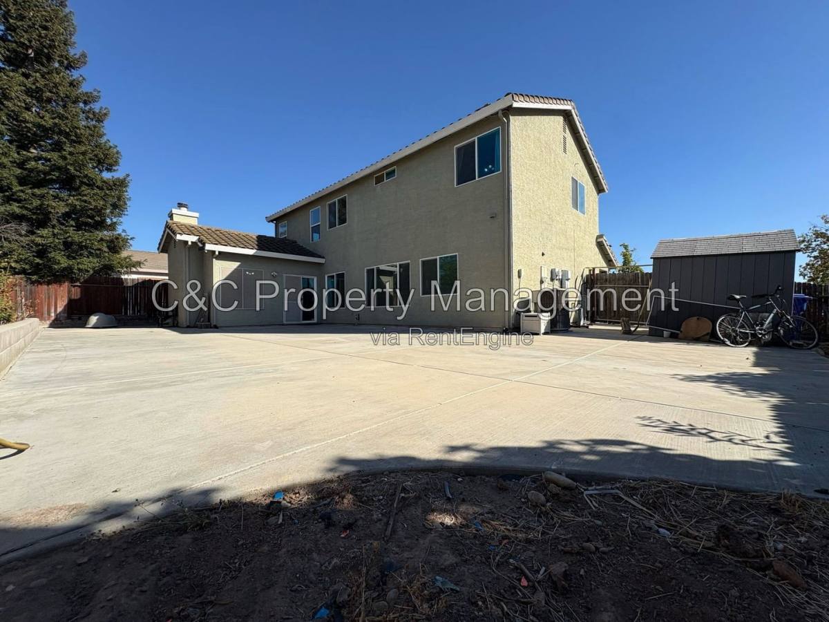 House for rent at 9185 Brown Rd, Elk Grove, CA 95624