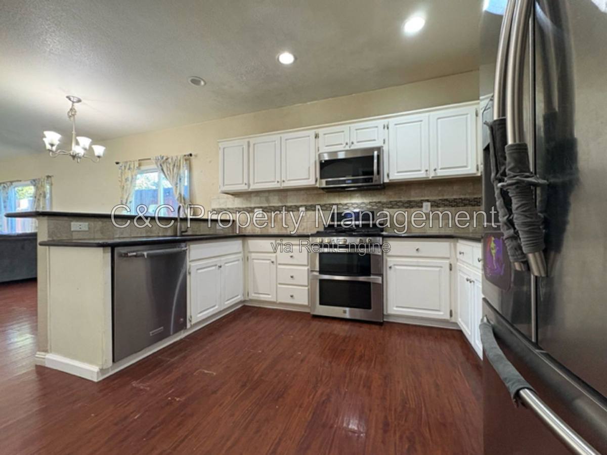 House for rent at 9185 Brown Rd, Elk Grove, CA 95624