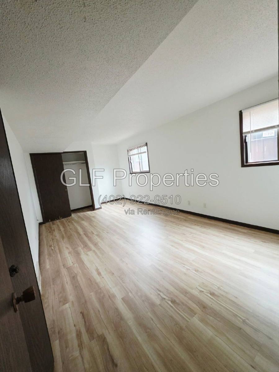 Apartment for rent at 1413 2nd Ave #1, Nebraska City, NE 68410