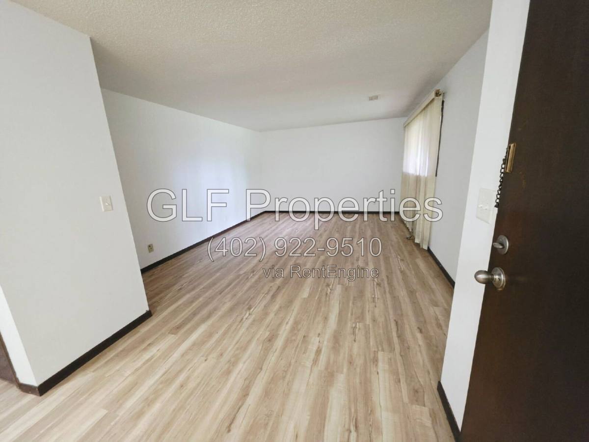 Apartment for rent at 1413 2nd Ave #1, Nebraska City, NE 68410