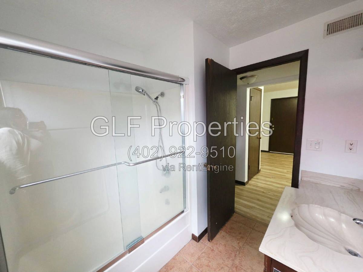 Apartment for rent at 1413 2nd Ave #1, Nebraska City, NE 68410