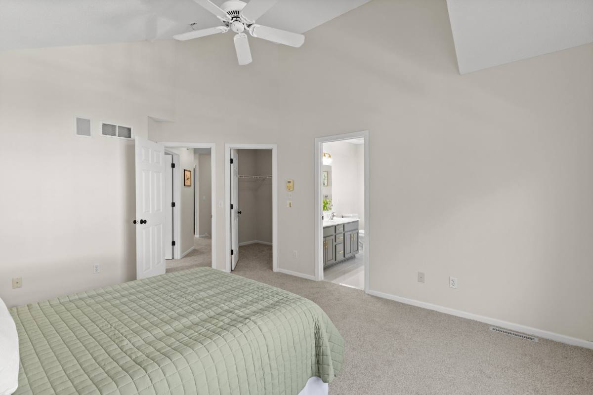 Townhouse for rent at 15734 Porchlight Lane, Eden Prairie, MN 55347