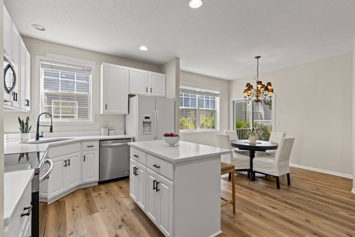 Townhouse for rent at 15734 Porchlight Lane, Eden Prairie, MN 55347