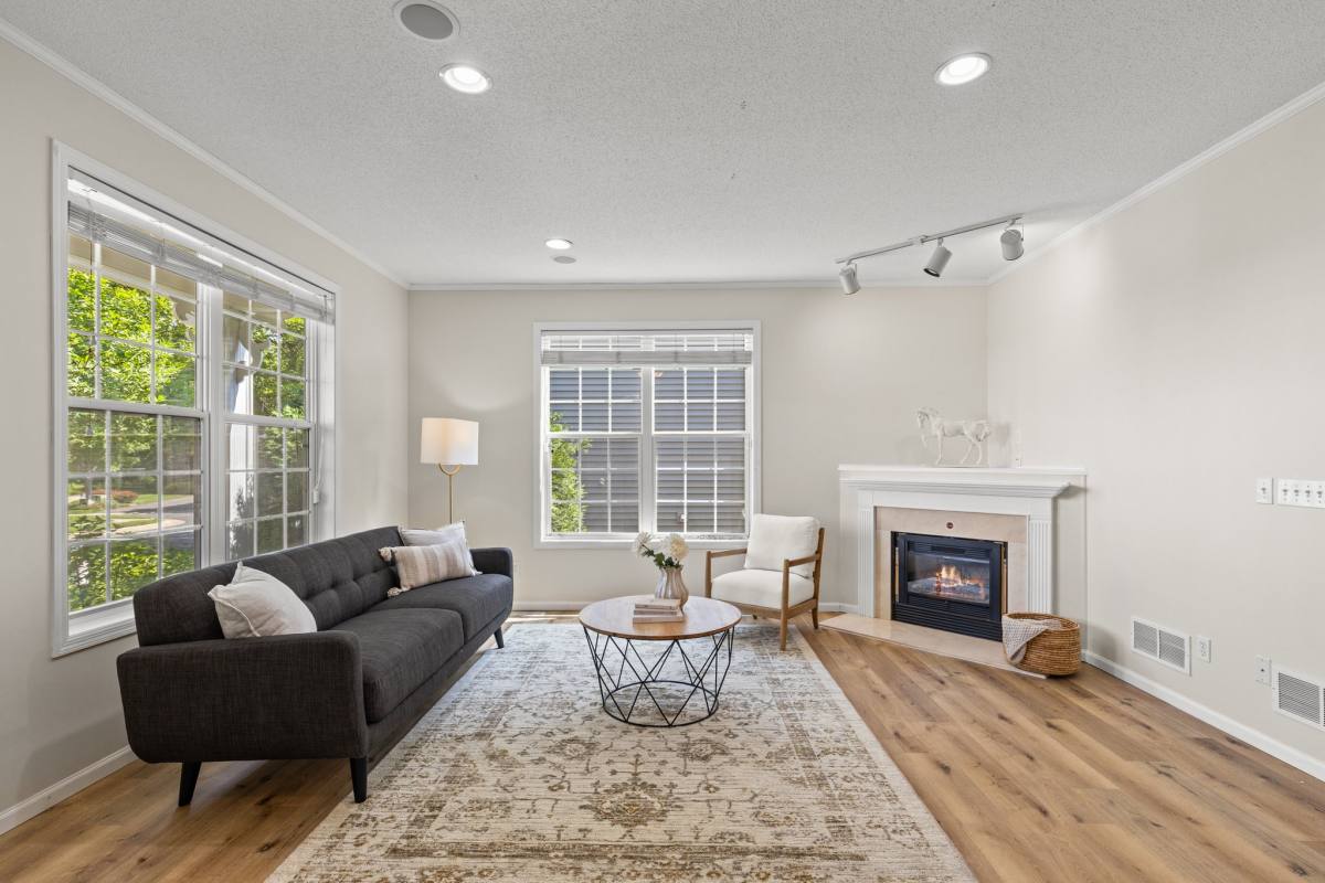 Townhouse for rent at 15734 Porchlight Lane, Eden Prairie, MN 55347
