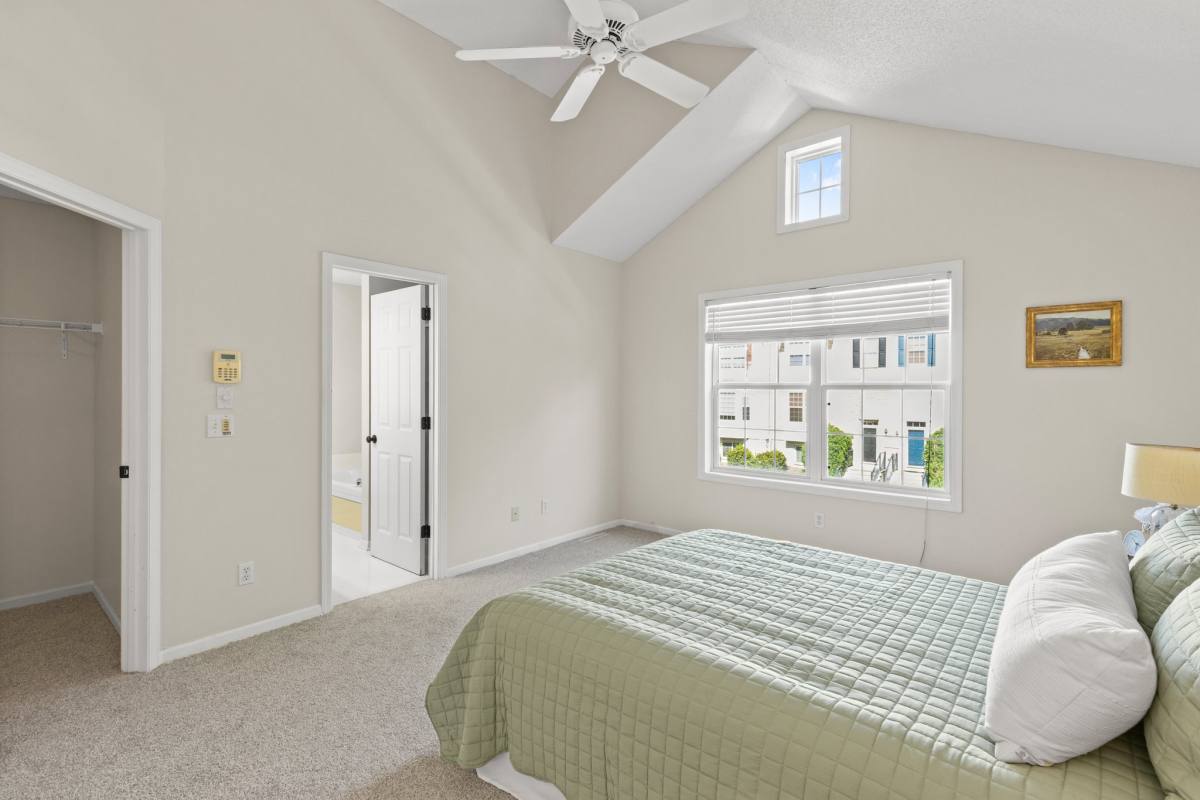 Townhouse for rent at 15734 Porchlight Lane, Eden Prairie, MN 55347
