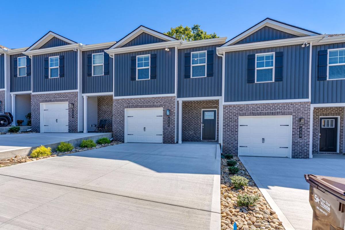 Townhouse for rent at 232 Business Park Lane, Seymour, TN 37865
