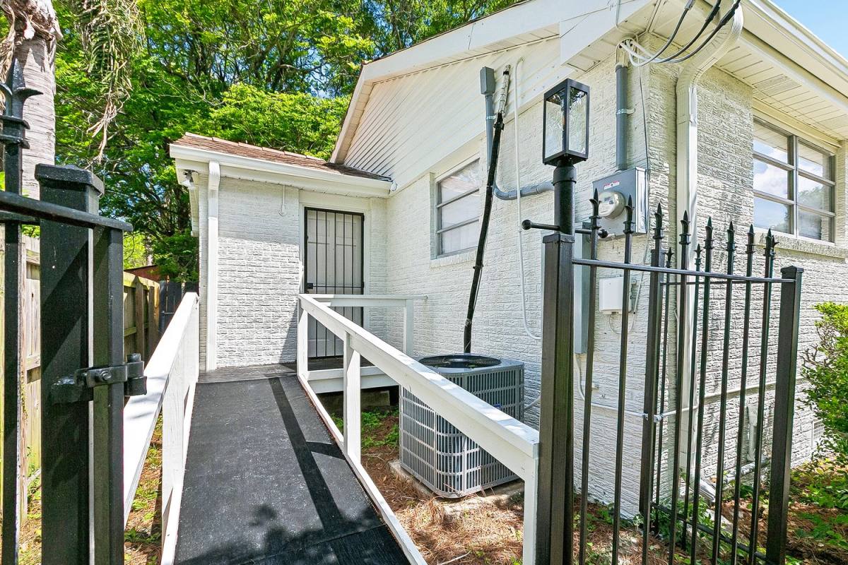 House for rent at 1020 Red Allen Way, New Orleans, LA 70114