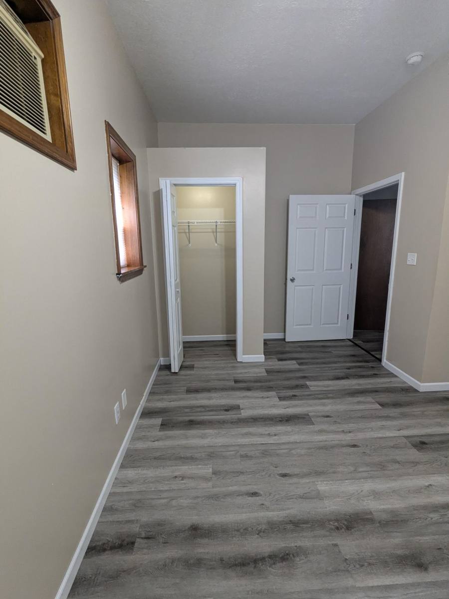 Apartment for rent at 209 W Oak St 302 2nd, Ellettsville, IN 47429