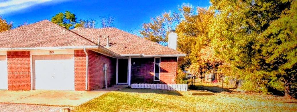 House for rent at 215 Jefferson Ave NE, Piedmont, OK 73078