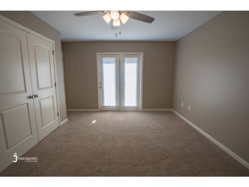 Apartment for rent at Lakeview, 3723 Lakeview Cove, Jonesboro, AR 72404