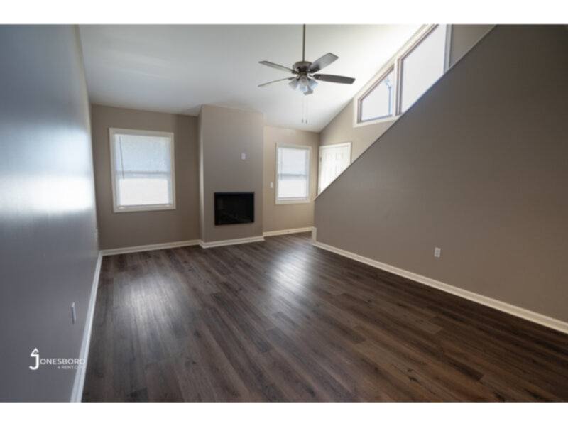 Apartment for rent at Lakeview, 3723 Lakeview Cove, Jonesboro, AR 72404