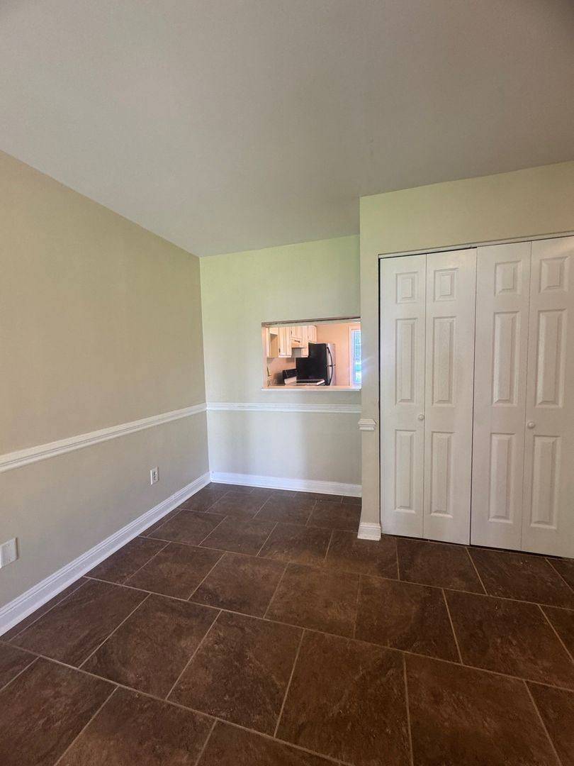 Apartment for rent at 303 Haltiwanger Rd, Greenwood, SC 29649