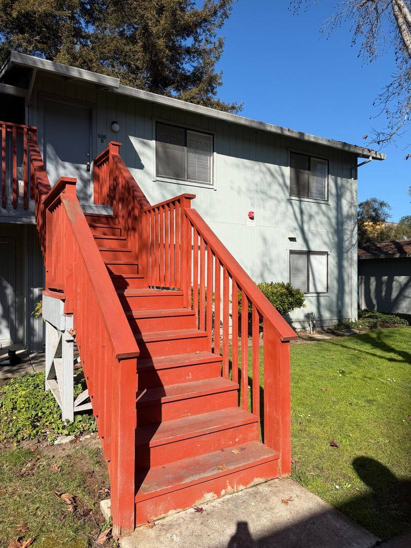 Apartment for rent at 664 W Ave, Santa Rosa, CA 95407