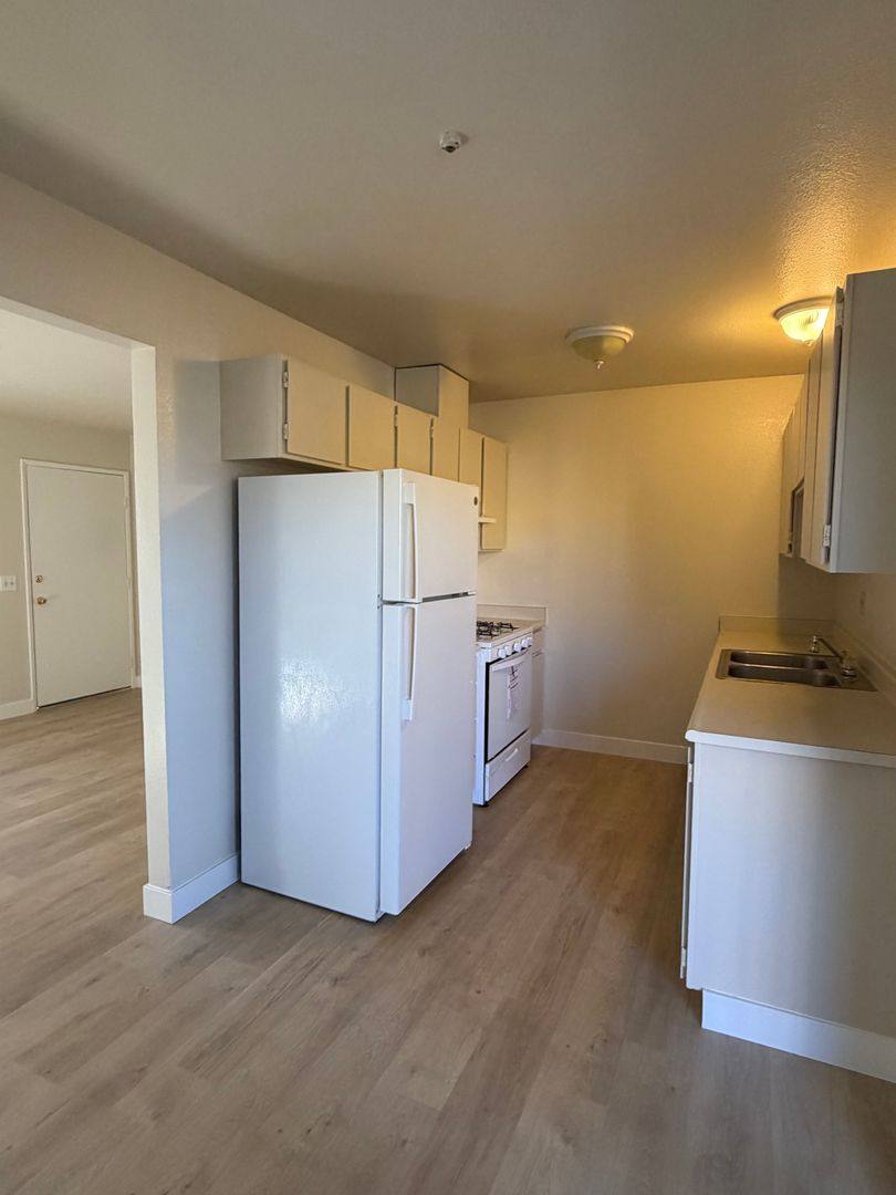 Apartment for rent at 664 W Ave, Santa Rosa, CA 95407