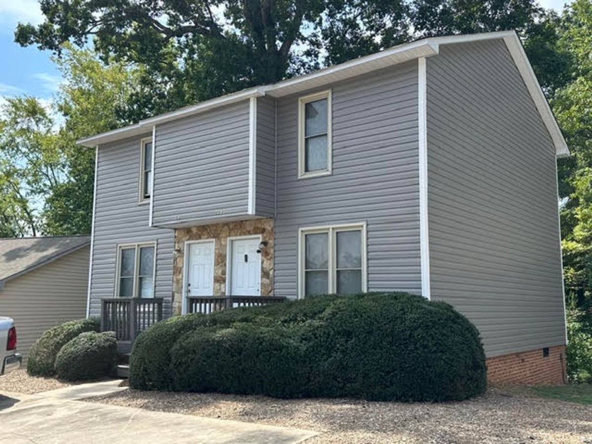 Townhouse for rent at 2745 White Oak Lane, Kannapolis, NC 28083