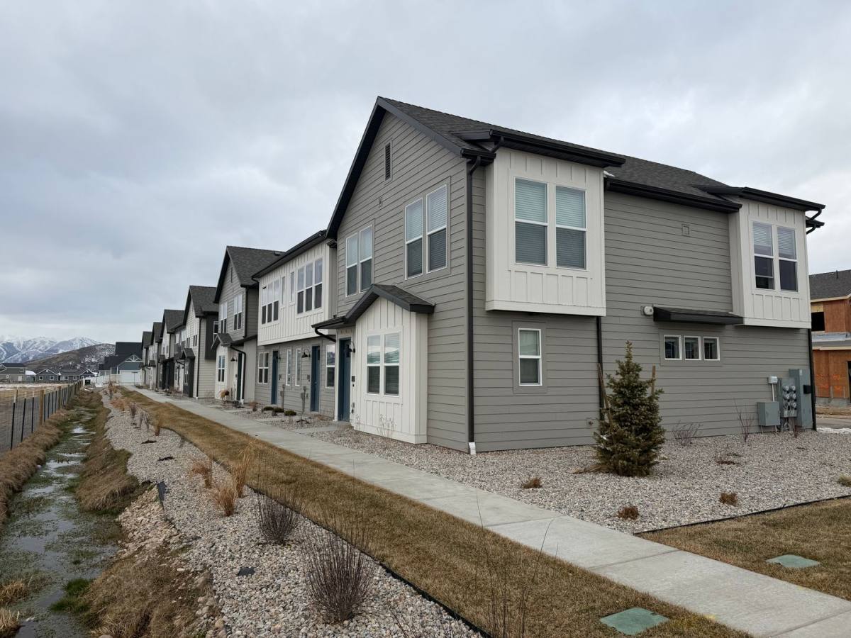 Townhouse for rent at 170 Grassy Knolls Path Francis, Kamas, UT 84036