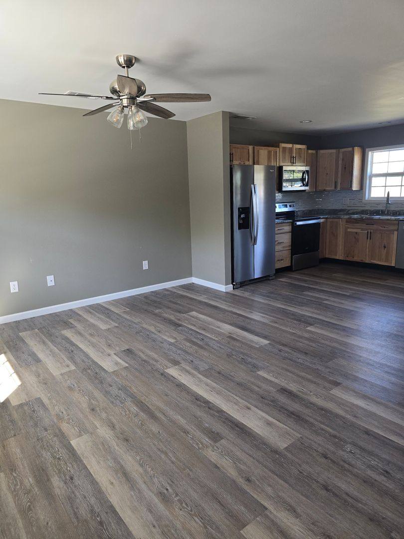 Apartment for rent at 16332-16334 County Rd, Rolla, MO 65401
