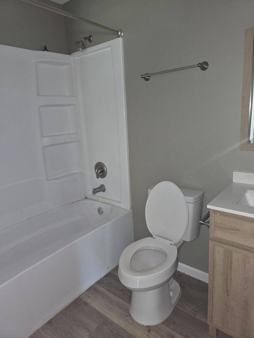 Apartment for rent at 16332-16334 County Rd, Rolla, MO 65401