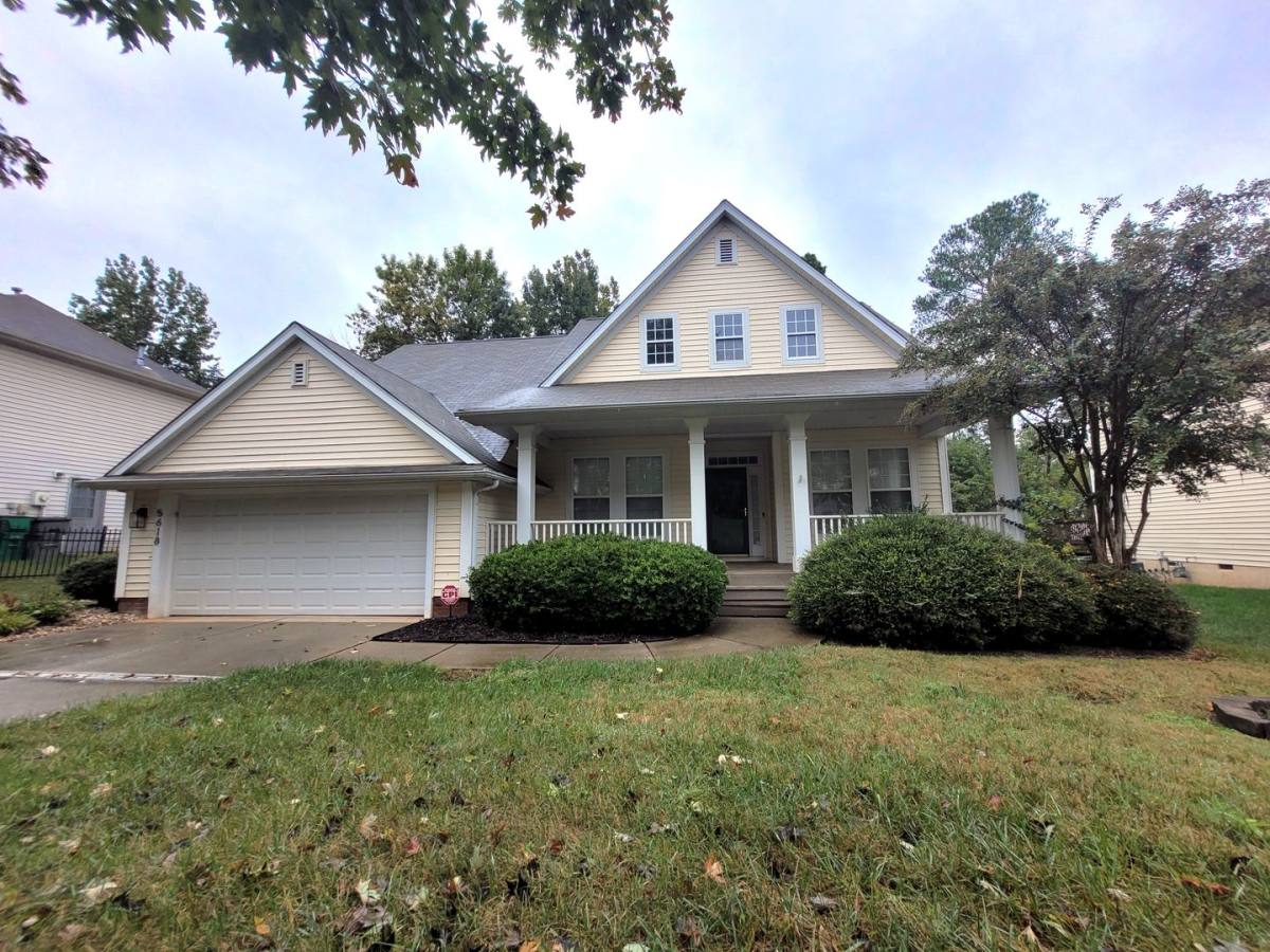House for rent at 5618 Branthurst Dr, Charlotte, NC 28269