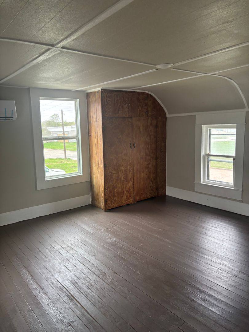 House for rent at 315W 8th St, Bartlesville, OK 74003